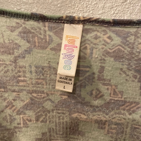 LuLaRoe Perfect-T - Picture 2 of 2